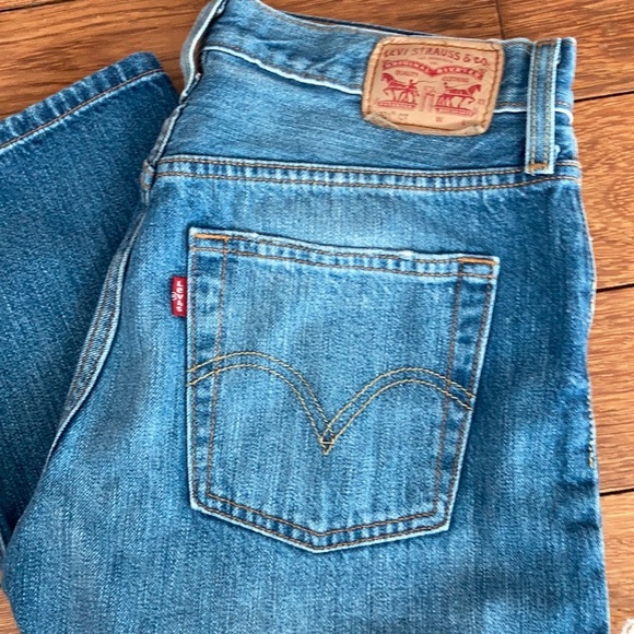 Levi’s✨Classic 501 Midrise Botton Fly Straight Leg Distressed Jeans - Picture 2 of 7